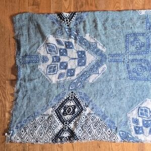 Nordstrom Hinge acrylic green blue black boho print frayed edge 52" x 54" scarf